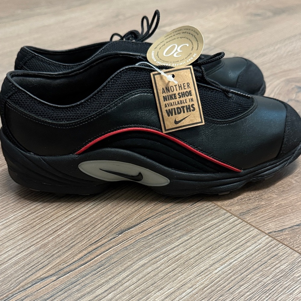 Vintage Nike Air Zoom T-Range Men’s Black Golf Shoes with Red Detail Size 8